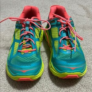 Hoka Clifton size 6